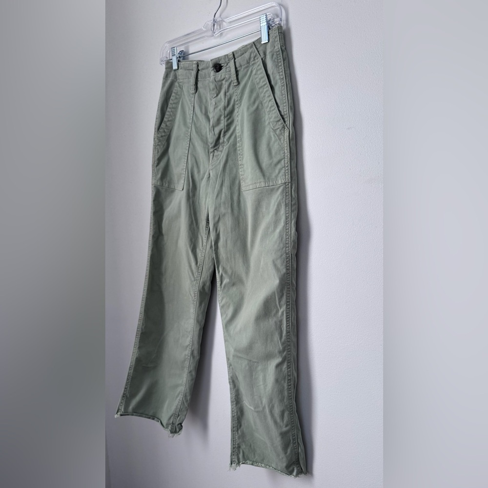 MOTHER patch pocket private ankle fray utility pant - army green 23